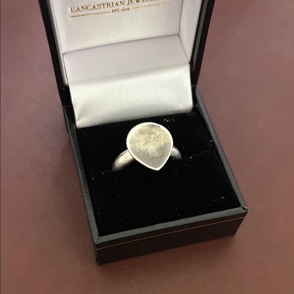 Me & Ro silver lotus ring 7